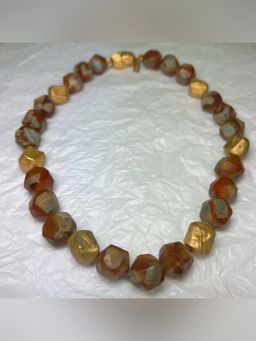 Tanner Statement Necklace Faceted Resin Acrylic Beads Gold Tone Hammered Magneti